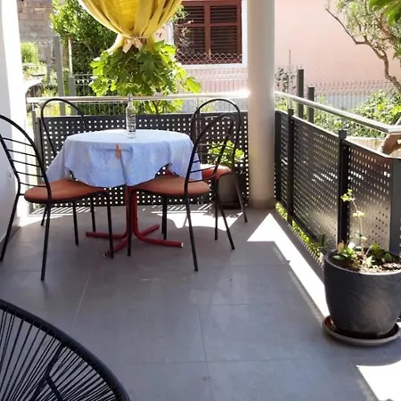 Holiday In With Terrace, Air Conditioning, Wifi, Washing Machine 4819-3 *